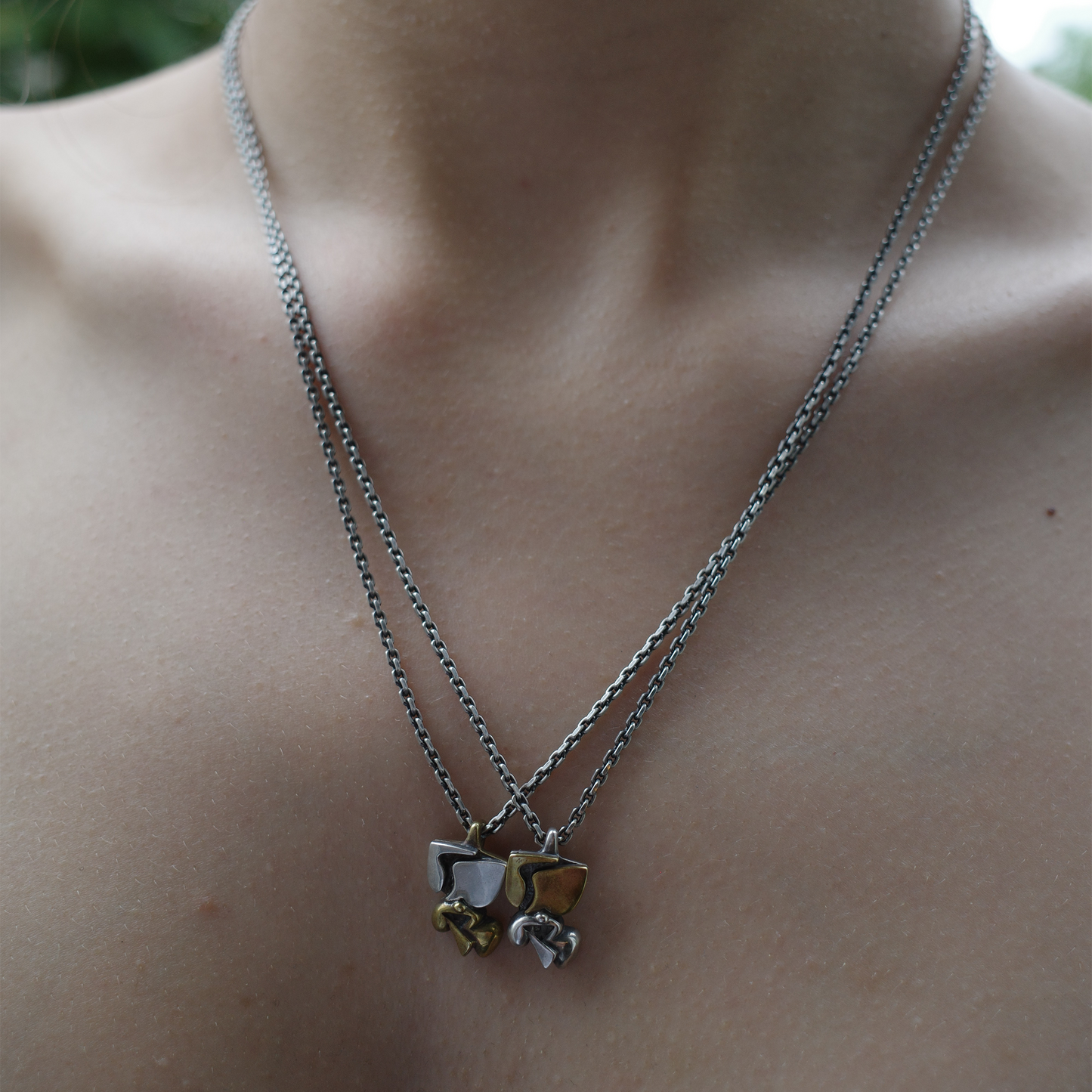 Remio R Pendant and Chain