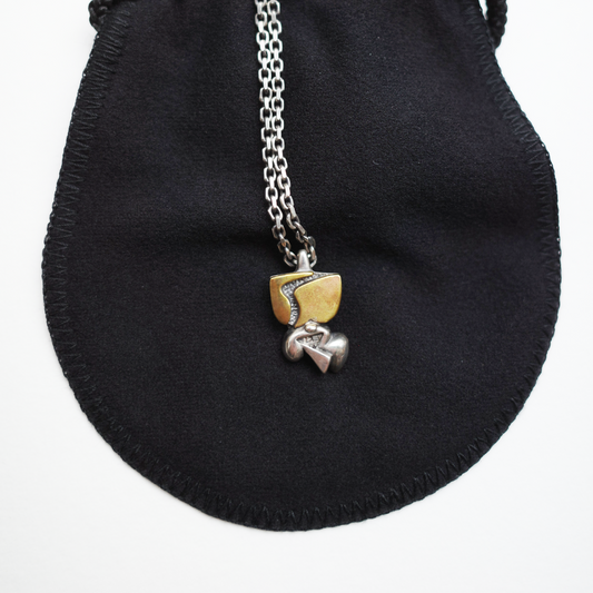 Remio R Pendant and Chain